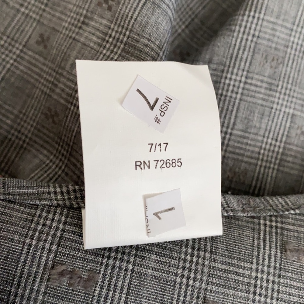 Allen Edmonds | Plaid Wrinkle Free Cotton Button Down Shirt Gray/Grey (L) - Picture 12 of 16